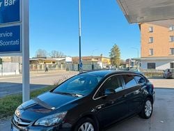 Nero Usata 2012 Opel Astra Cosmo Station wagon | 4800 € (Buon prezzo)