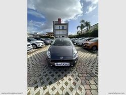 Gray Usata 2018 Fiat Punto Street Tre volumi | 7800 € (Buon prezzo)