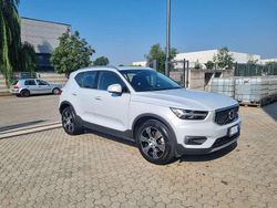 Argento Usata 2019 Volvo XC40 Inscription SUV | 17.995 € (Buon prezzo)