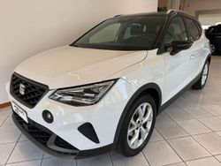 Bianco ghiaccio/nero midnight Usata 2023 Seat Arona FR SUV | 17.900 € (Buon prezzo)