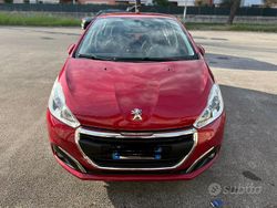 Rosso Usata 2017 Peugeot 208 Due volumi | 7500 € (Buon prezzo)