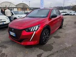Rosso Usata 2023 Peugeot e-208 GT-line Due volumi | 21.900 € (Buon prezzo)