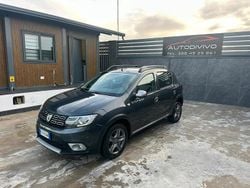 Grigio Usata 2017 Dacia Sandero Stepway Tre volumi | 7800 € (Buon prezzo)