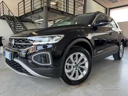 Nero Usata 2024 VW T-Roc Life SUV | 23.900 € (Buon prezzo)