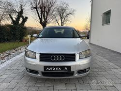 Grigio Usata 2003 Audi A3 Ambition Tre volumi | 3500 € (Buon prezzo)