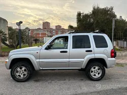 Usata 2003 Jeep Cherokee SUV | 5500 € (Cara)