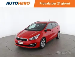 Rosso Usata 2016 Kia Ceed Active Tre volumi | 10.699 € (Buon prezzo)