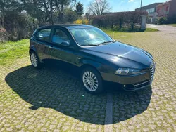 Usata 2007 Alfa Romeo 147 Distinctive Due volumi | 1800 € (Ottimo prezzo)