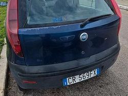 Usata 2004 Fiat Punto Due volumi | 380 €
