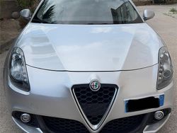 Grigio Usata 2016 Alfa Romeo Giulietta Business Due volumi | 10.000 € (Buon prezzo)