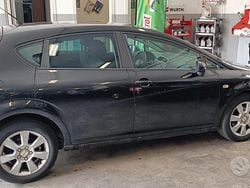 Nero Usata 2009 Seat Leon Due volumi | 2300 € (Buon prezzo)