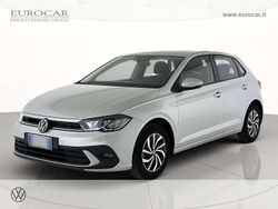 Reflex silver metallizzato Usata 2023 VW Polo Life Tre volumi | 18.900 € (Buon prezzo)