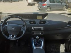 Grigio Usata 2014 Renault Scénic III XMOD Monovolume | 4000 € (Buon prezzo)