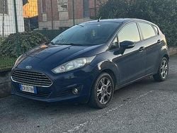 Blu Usata 2013 Ford Fiesta Tre volumi | 2000 € (Ottimo prezzo)