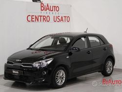 Nero Usata 2022 Kia Rio Style Tre volumi | 12.900 € (Buon prezzo)