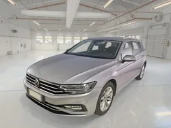 Argento Usata 2021 VW Passat Business Station wagon | 17.600 € (Buon prezzo)