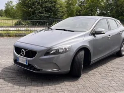 Grigio Usata 2017 Volvo V40 Business Edition Station wagon | 9000 € (Ottimo prezzo)