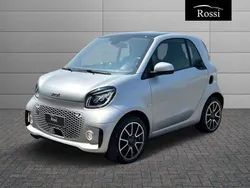 Grigio chiaro Usata 2021 Smart ForTwo Electric Drive Coupé | 13.700 € (Ottimo prezzo)