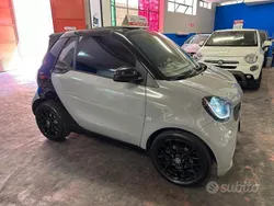 Grigio Usata 2018 Smart ForFour Tre volumi | 13.499 € (Molto cara)