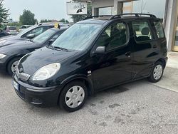 Nero Usata 2015 Toyota Yaris Station wagon | 3400 €