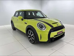 Zesty yellow Usata 2023 Mini Cooper S Classic Due volumi | 28.900 € (Buon prezzo)