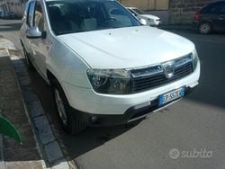 Bianco Usata 2012 Dacia Duster Tre volumi | 4200 € (Buon prezzo)