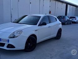 Bianco Usata 2012 Alfa Romeo Giulietta Due volumi | 4000 € (Ottimo prezzo)