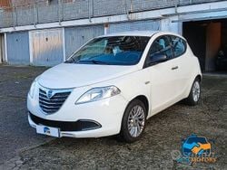 Bianco Usata 2014 Lancia Ypsilon Silver Due volumi | 5490 € (Buon prezzo)