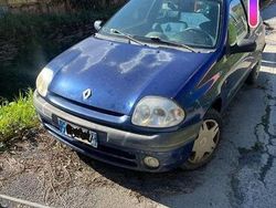 Blu Usata 2000 Renault Clio II Due volumi | 500 € (Super prezzo)