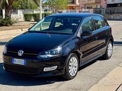 Nero Usata 2010 VW Polo Highline Tre volumi | 3800 € (Cara)