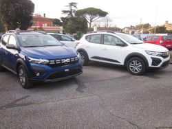 Bianco Nuova 2025 Dacia Sandero Expression Due volumi | 16.850 € (Buon prezzo)