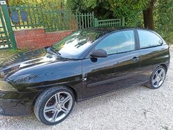 Nero Usata 2008 Seat Ibiza FR Tre volumi | 3000 €