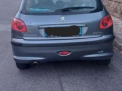 Usata 2007 Peugeot 206 Due volumi | 2000 € (Cara)