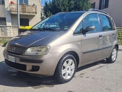 Grigio Usata 2008 Fiat Idea Monovolume | 2900 € (Buon prezzo)