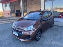 Marrone Usata 2019 Hyundai i10 Advanced Due volumi | 9700 € (Buon prezzo)