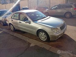 Grigio Usata 2003 Mercedes C220 Tre volumi | 3900 €