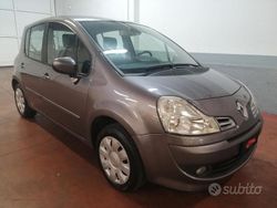Grigio Usata 2012 Renault Modus Monovolume | 4500 € (Buon prezzo)