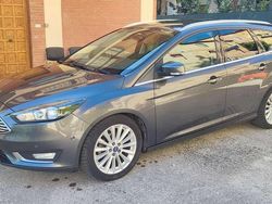 Grigio Usata 2014 Ford Focus Business Edition Station wagon | 6300 € (Buon prezzo)