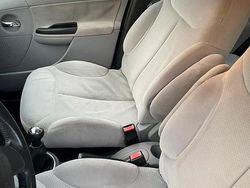 Nero Usata 2007 Citroën C3 Elegance Tre volumi | 2400 € (Buon prezzo)