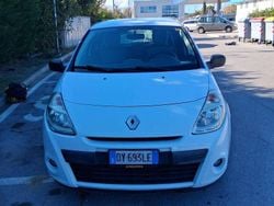 Bianco Usata 2009 Renault Clio III Dynamique Tre volumi | 3200 € (Ottimo prezzo)