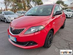 Rosso Usata 2022 Lancia Ypsilon Silver Due volumi | 10.900 € (Ottimo prezzo)