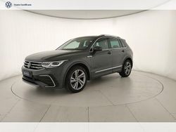 Dolphin grey metallizzato Usata 2021 VW Tiguan R-line SUV | 30.900 € (Molto cara)