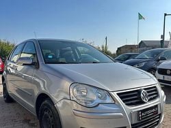 Grigio Usata 2008 VW Polo Comfortline Tre volumi | 2700 € (Buon prezzo)