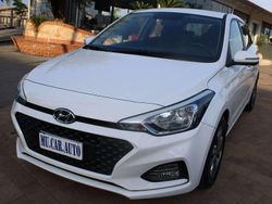 Bianco Usata 2020 Hyundai i20 Due volumi | 11.800 € (Buon prezzo)