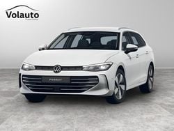 Bianco Nuova 2025 VW Passat Business Station wagon | 44.100 € (Ottimo prezzo)