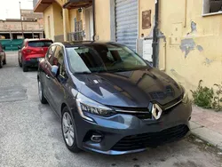 Usata 2021 Renault Clio V Zen Tre volumi | 12.000 € (Buon prezzo)