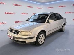 Grigio Usata 2000 VW Passat Tre volumi | 900 € (Buon prezzo)