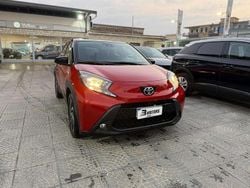 Rosso Usata 2024 Toyota Aygo X Lounge SUV | 16.900 € (Buon prezzo)