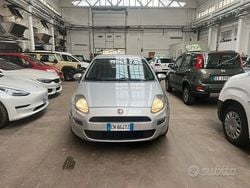 Grigio Usata 2013 Fiat Punto Lounge Tre volumi | 4400 € (Buon prezzo)