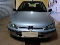 Grigio Usata 2001 Peugeot 106 Due volumi | 2000 € (Buon prezzo)